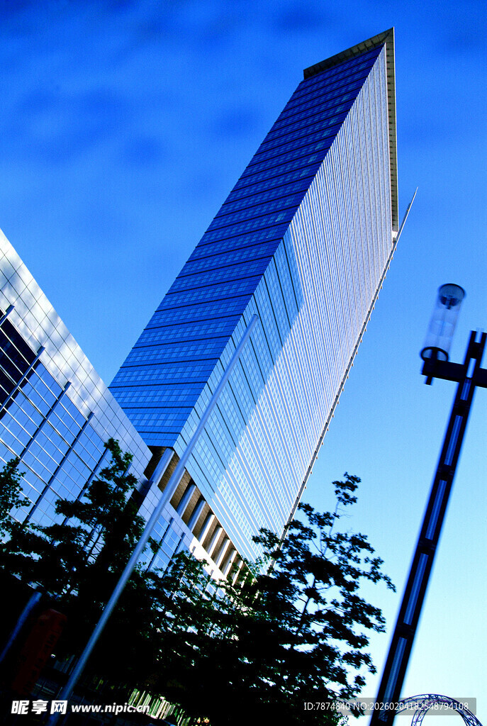 德国现代摩天大楼城市景观