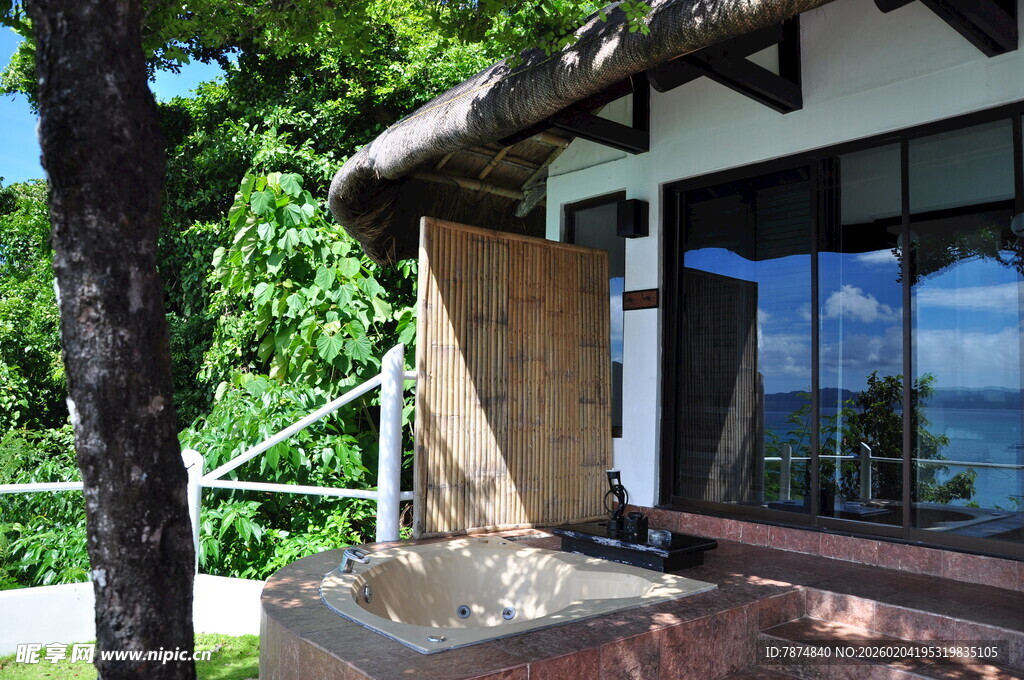 湖畔木屋 尽享自然之美