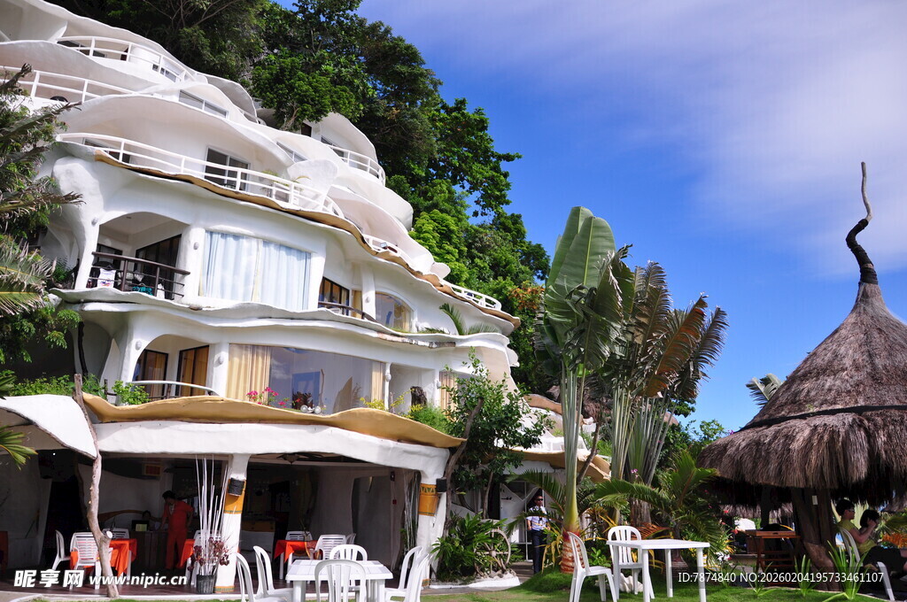 海边特色建筑与休闲场景