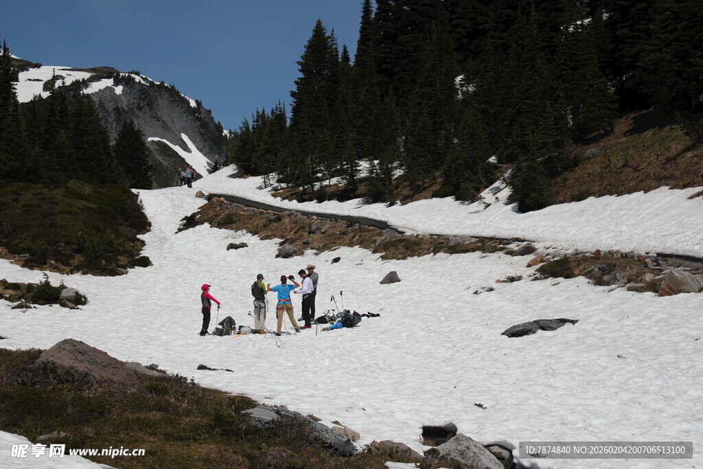 雪山徒步者的精彩之旅