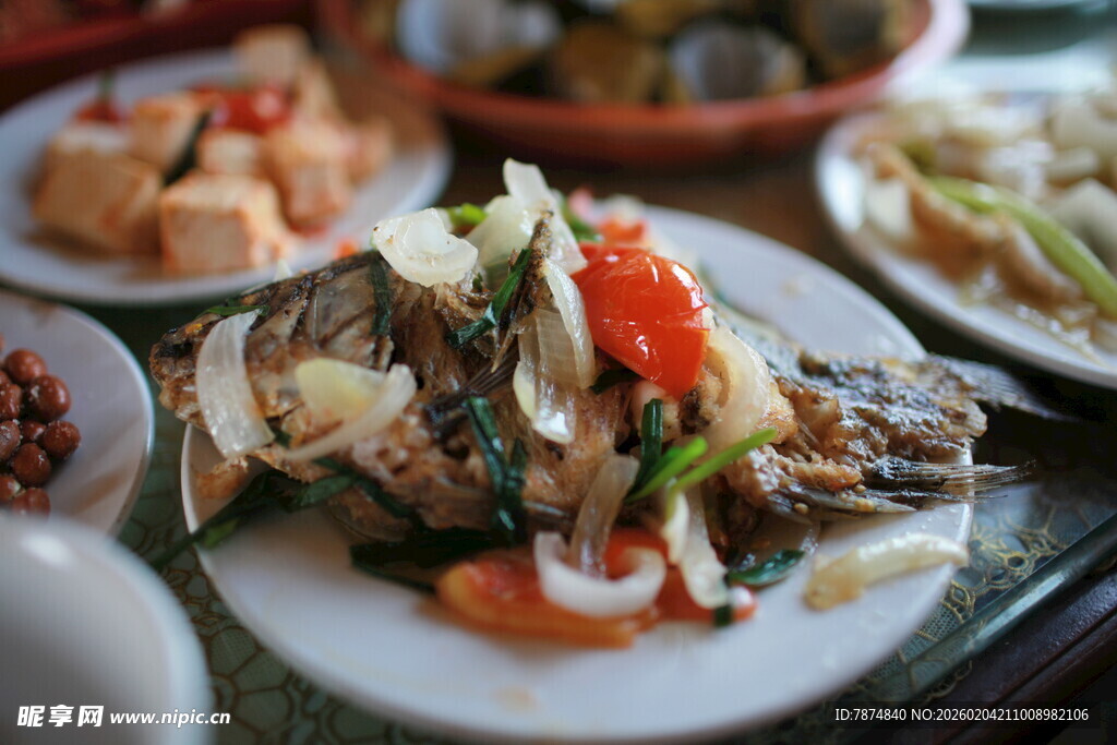 美味多样的特色菜肴