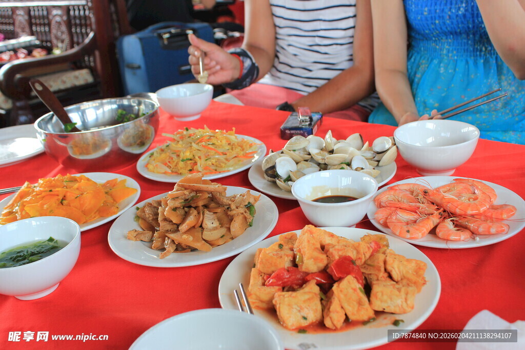 丰盛中式餐桌美食盛宴