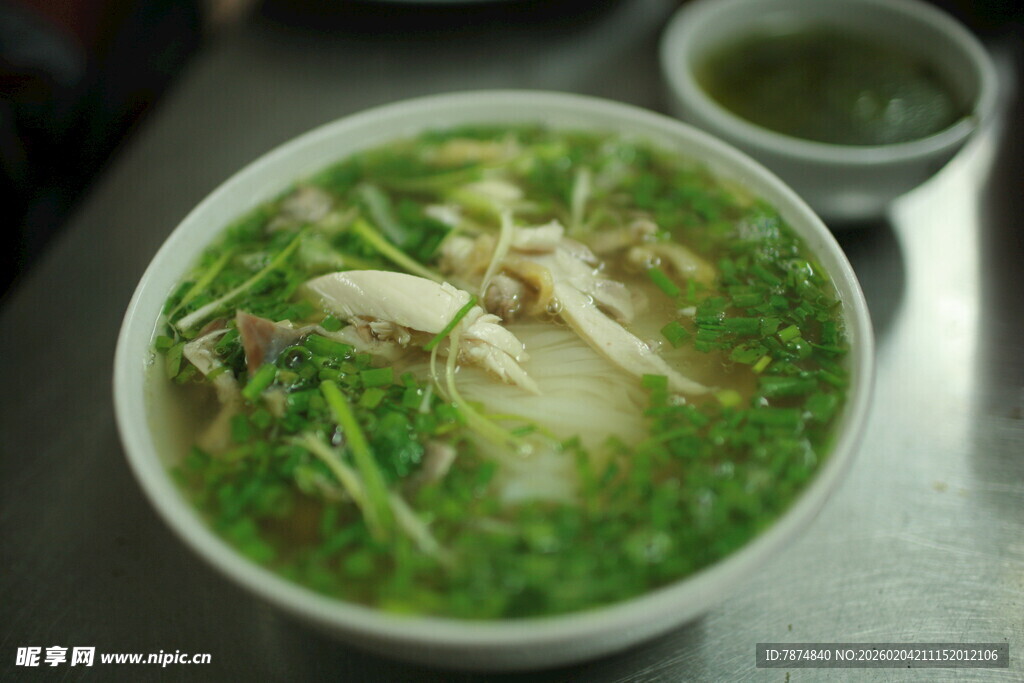 鲜香鸡汤面 清爽又营养