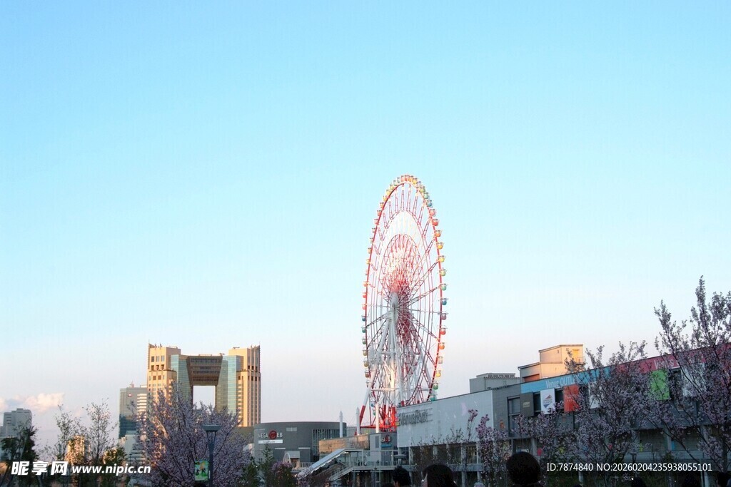 日本城市中的巨型摩天轮景观