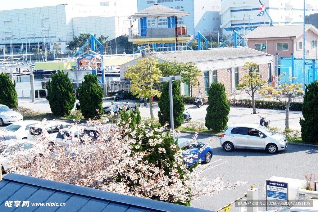 日本俯瞰城市停车场景观