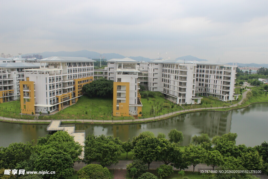 广医河畔现代住宅小区景观