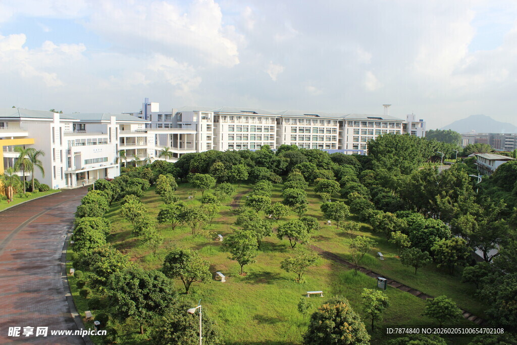 广医校园绿地与建筑景观