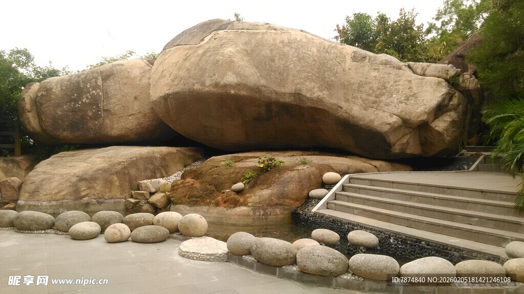 三亚户外巨石景观