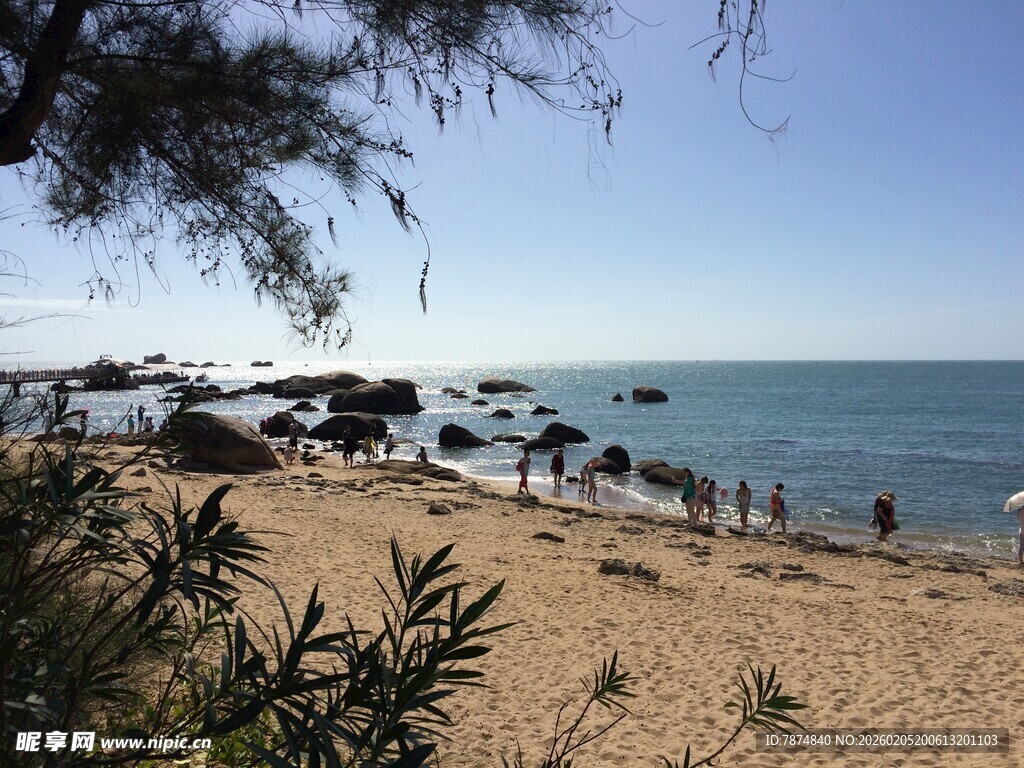 三亚海滨沙滩美景