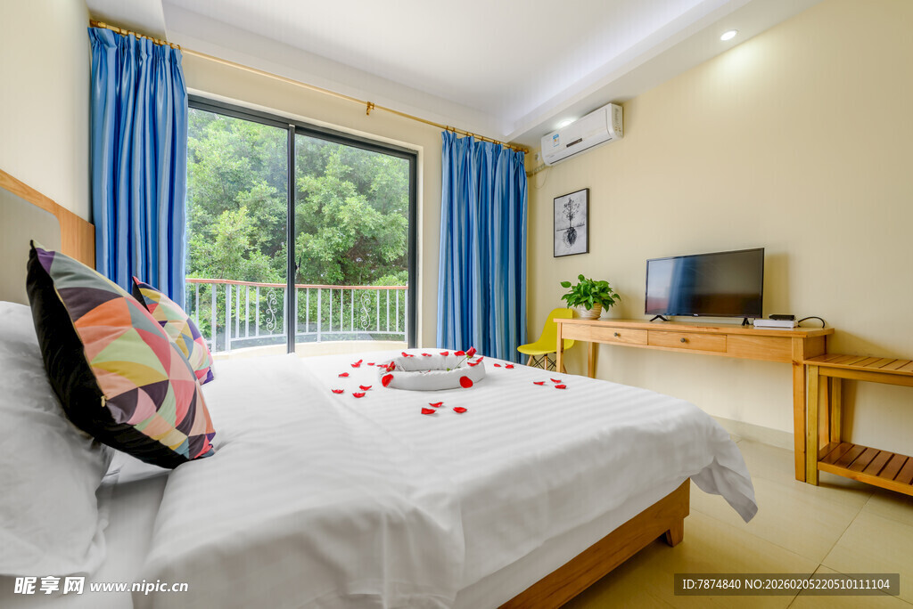 三亚温馨舒适的卧室休憩空间