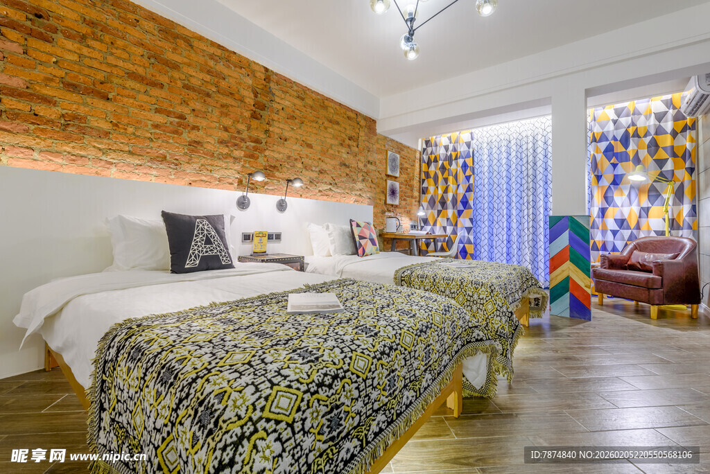 三亚现代风格温馨卧室空间