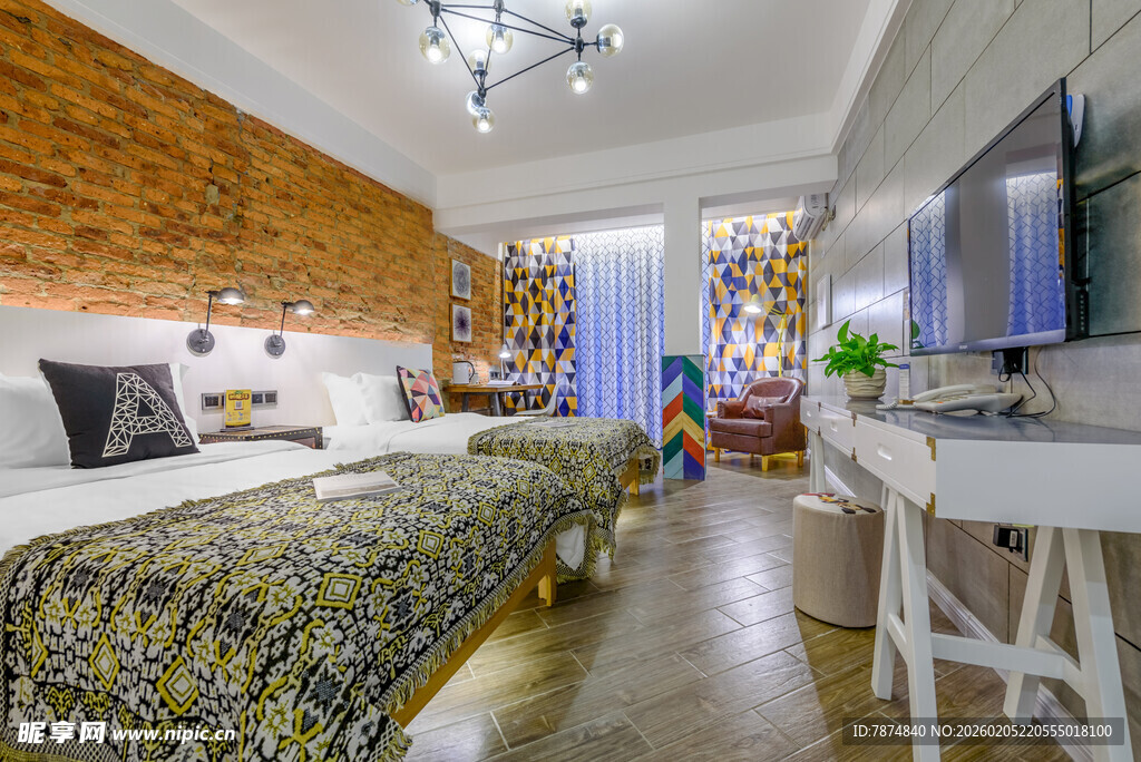 三亚现代风格温馨卧室空间