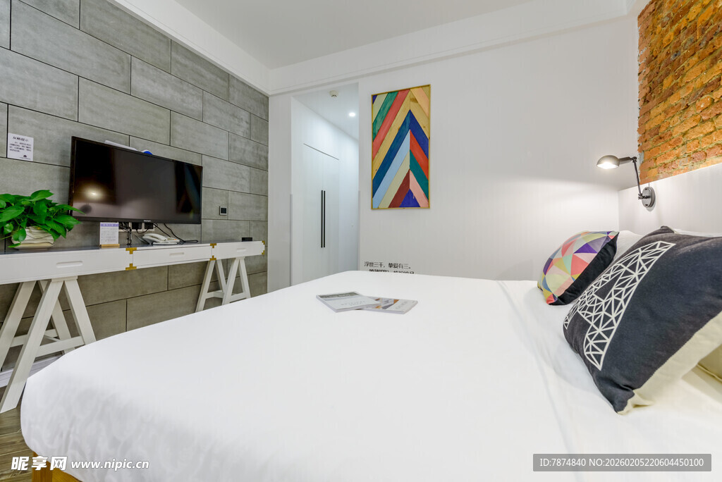 三亚现代简约风温馨卧室空间