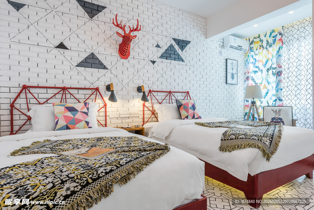 三亚北欧风儿童房温馨布置