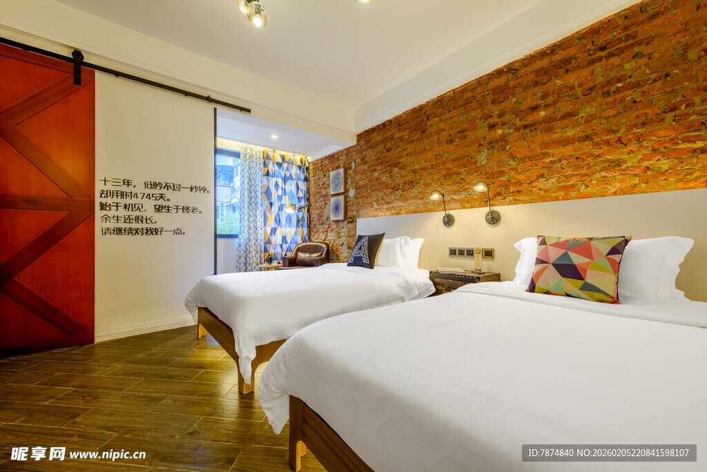 三亚温馨双床卧室室内景致