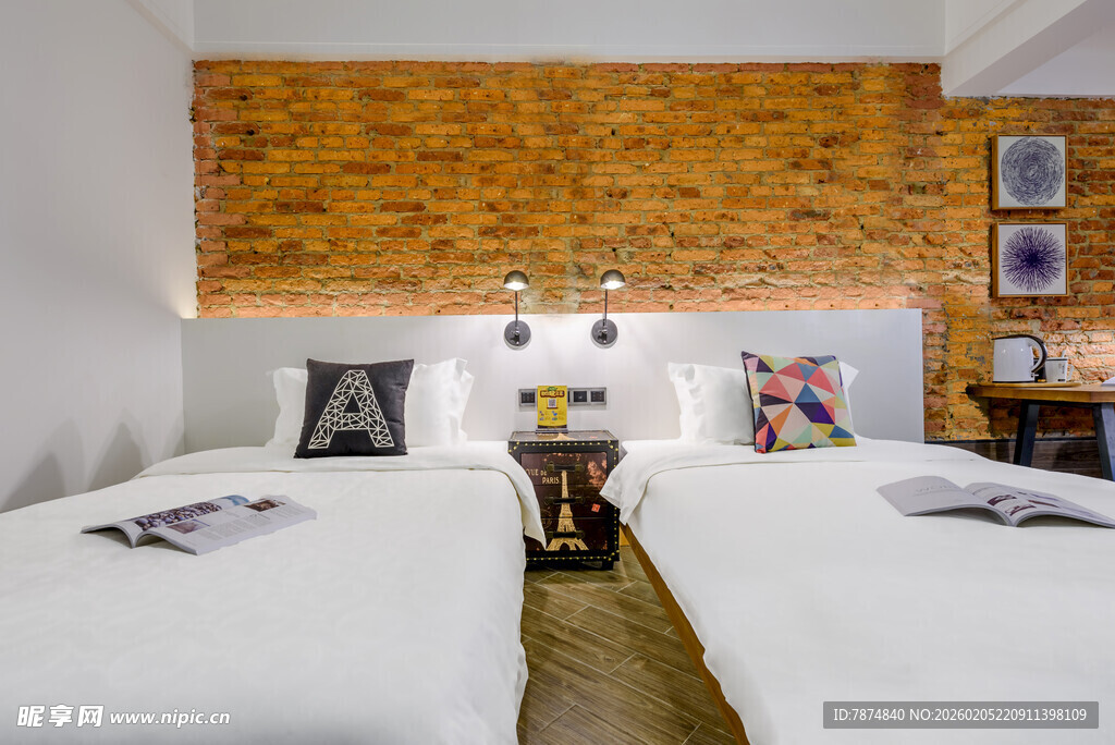 三亚简约双床卧室温馨场景