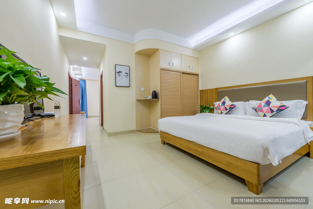 三亚温馨整洁的酒店客房空间