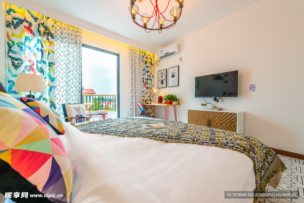 三亚多彩现代风卧室温馨场景