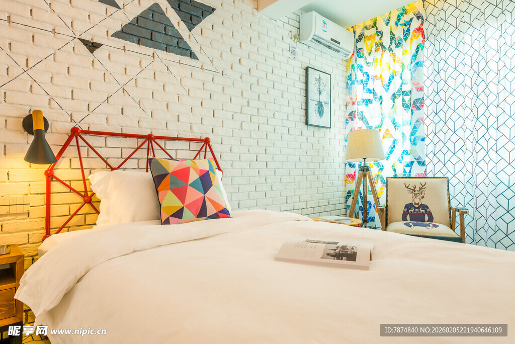 三亚多彩温馨儿童卧室一角