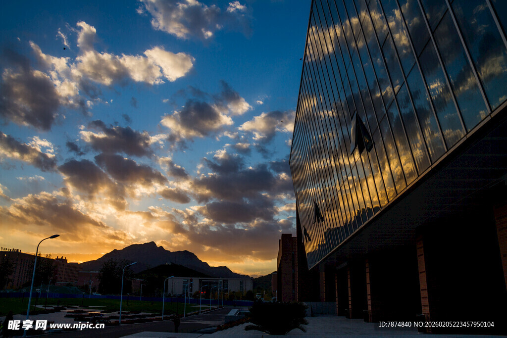 三亚城市黄昏天际线美景