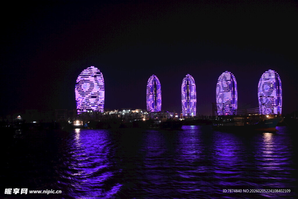 三亚酒店夜景灯光秀