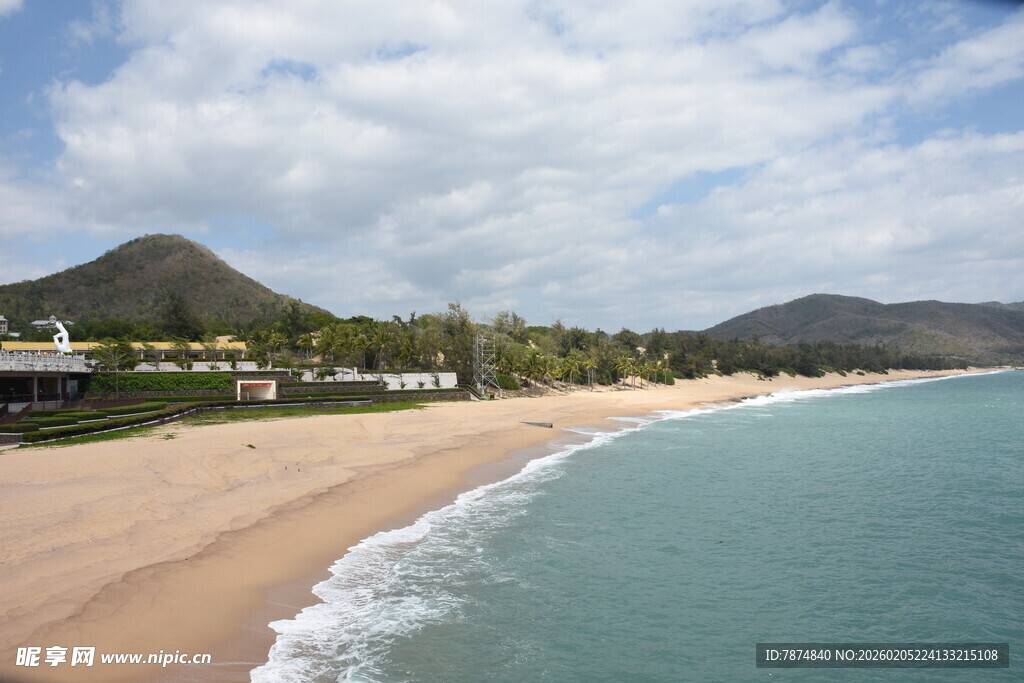 三亚美丽海滨沙滩风光