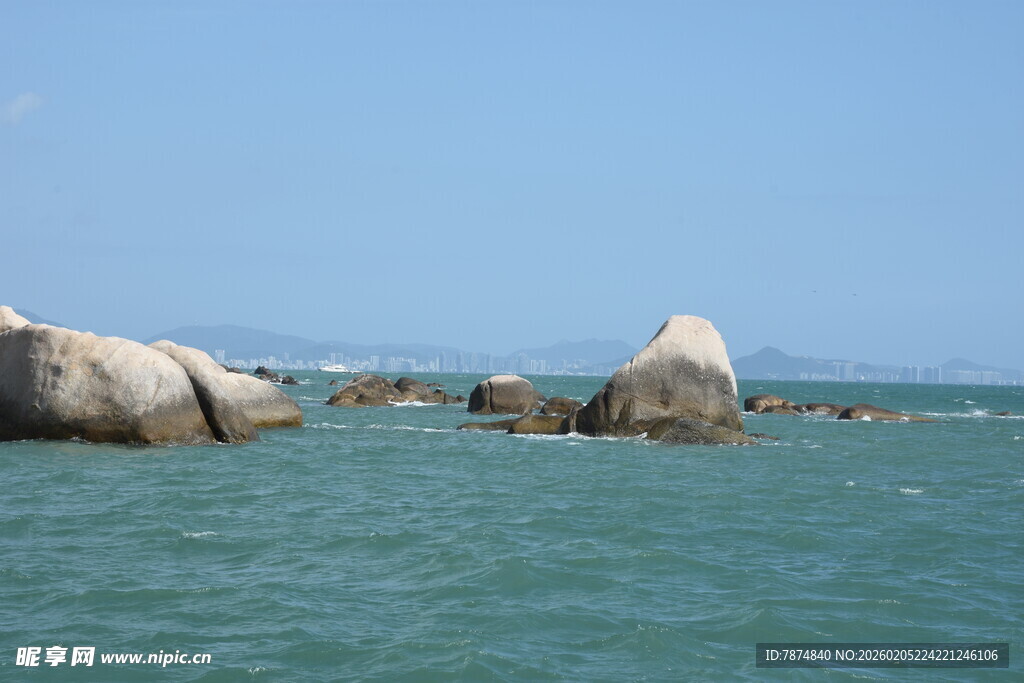 三亚海上巨石景观