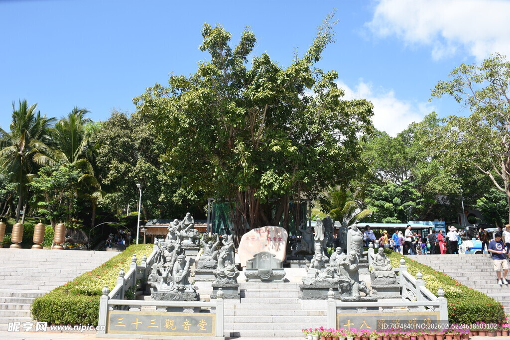 三亚公园中的雕塑景观
