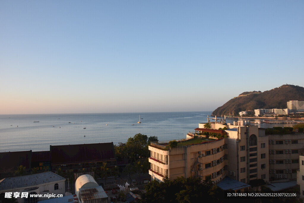 三亚海滨城市建筑与海景风光