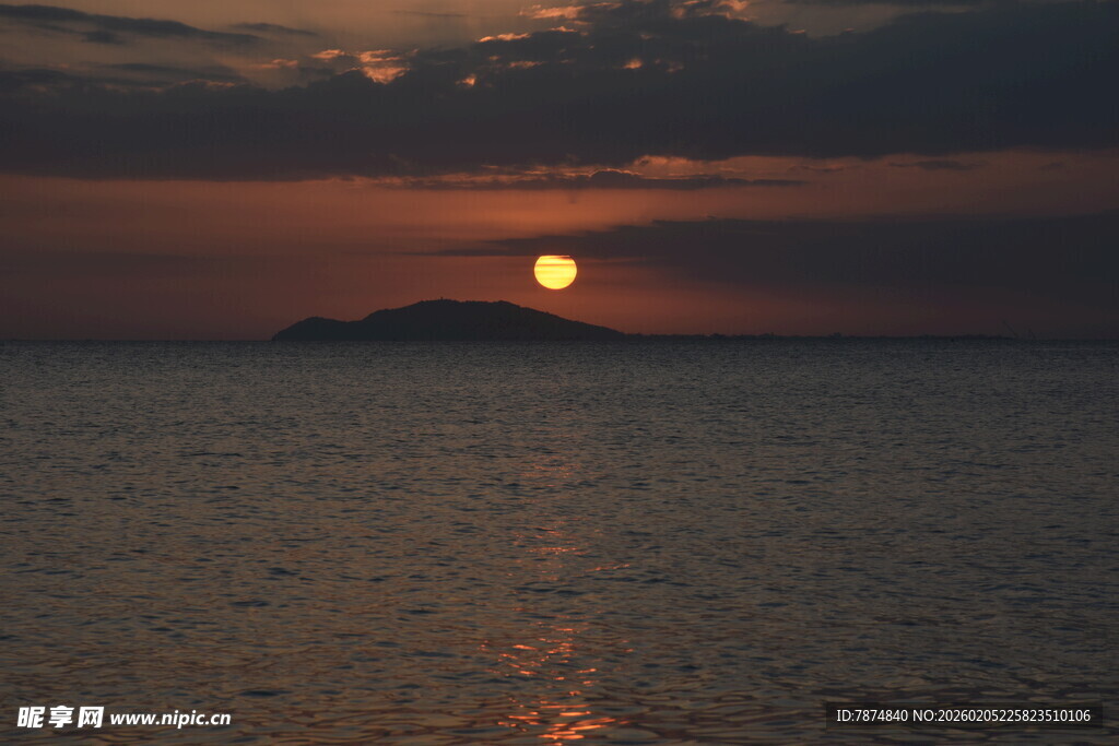三亚海上落日美景