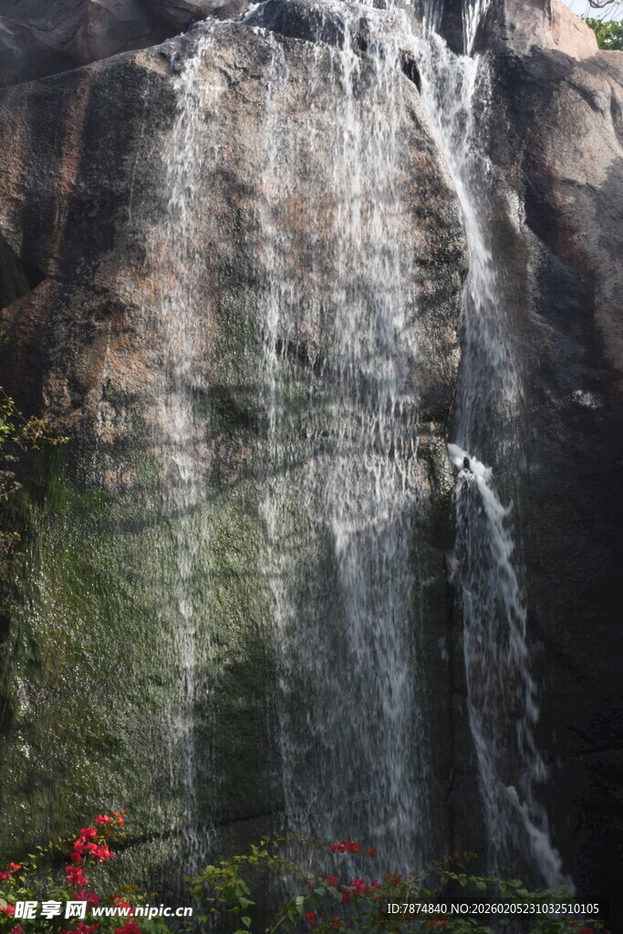 三亚山间瀑布景观