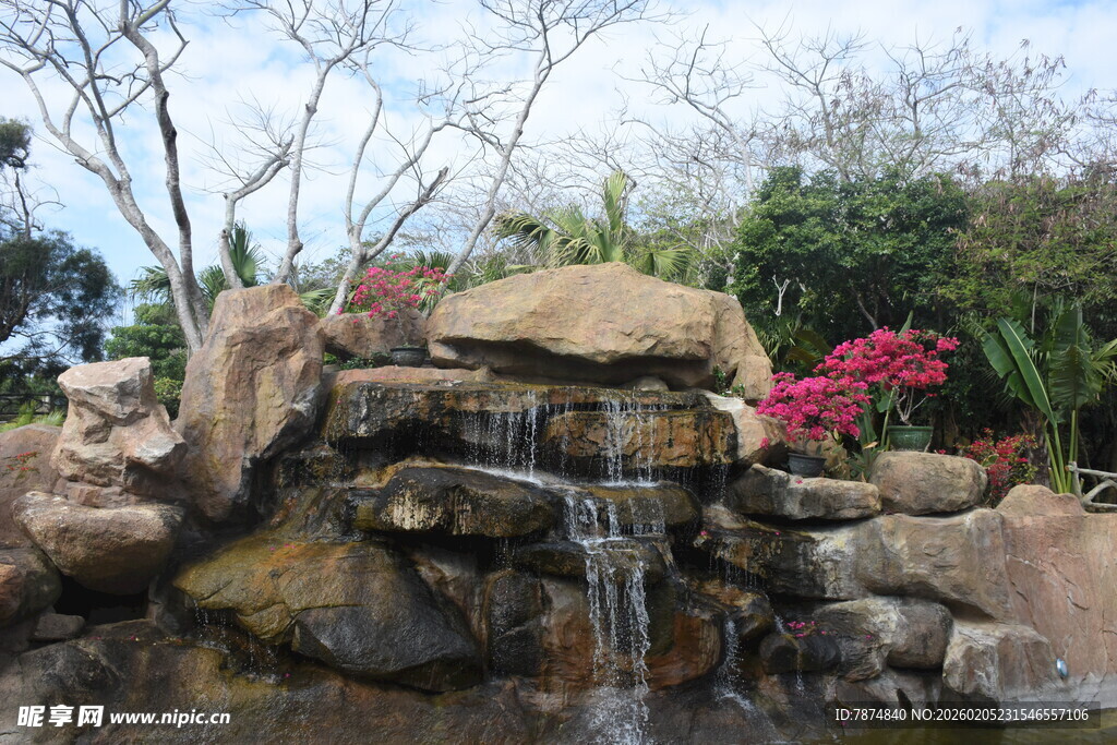 三亚庭院假山流水景观