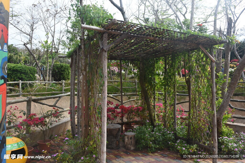 三亚户外木质花架景观