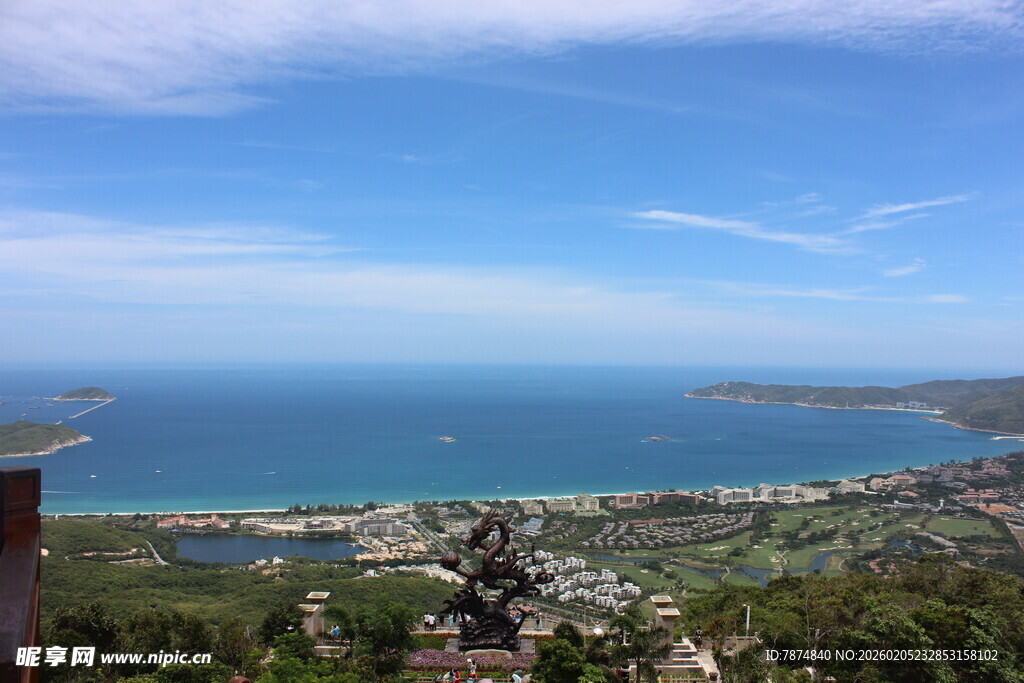 三亚俯瞰美丽海景与沿岸风光