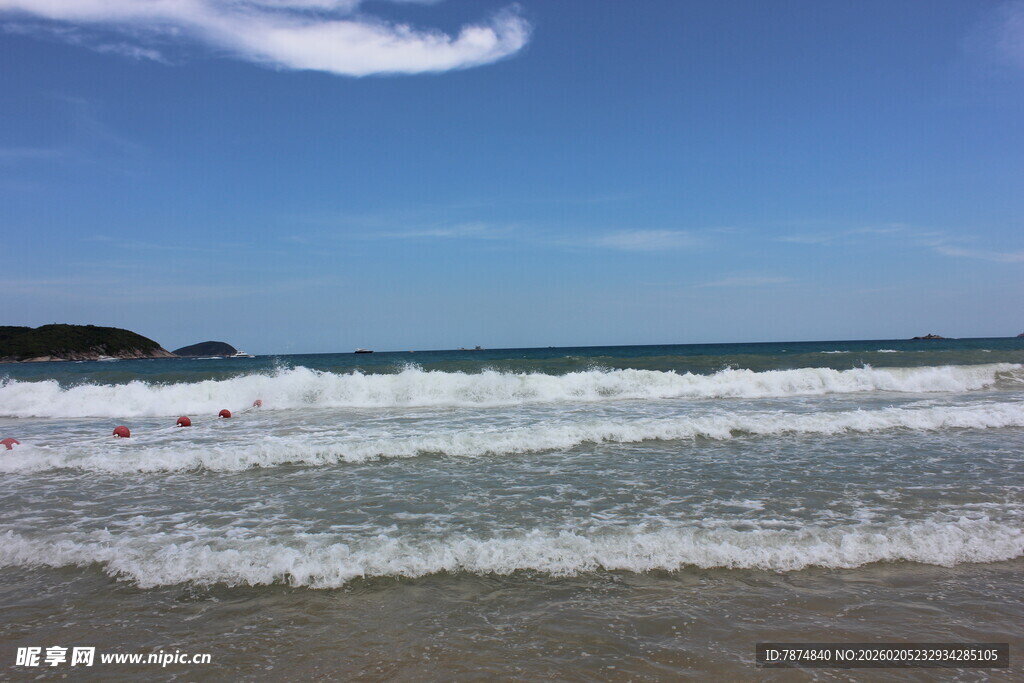 三亚海边美景 海浪翻涌