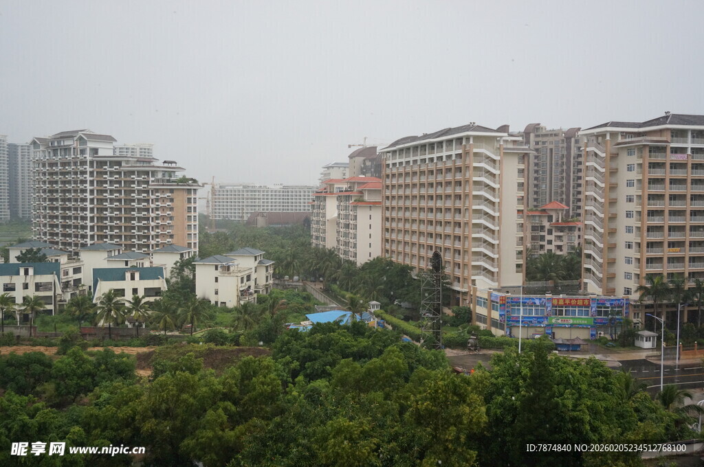 三亚城市景观中的林立高楼