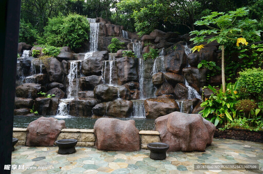 三亚庭院假山瀑布景观