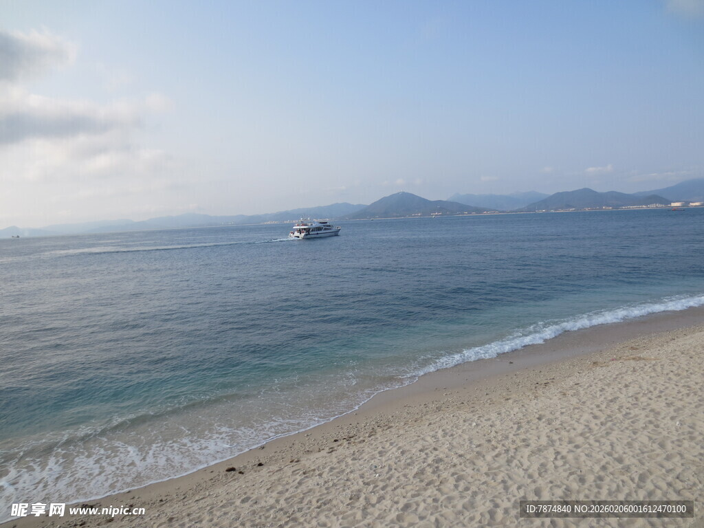 三亚宁静海边美景