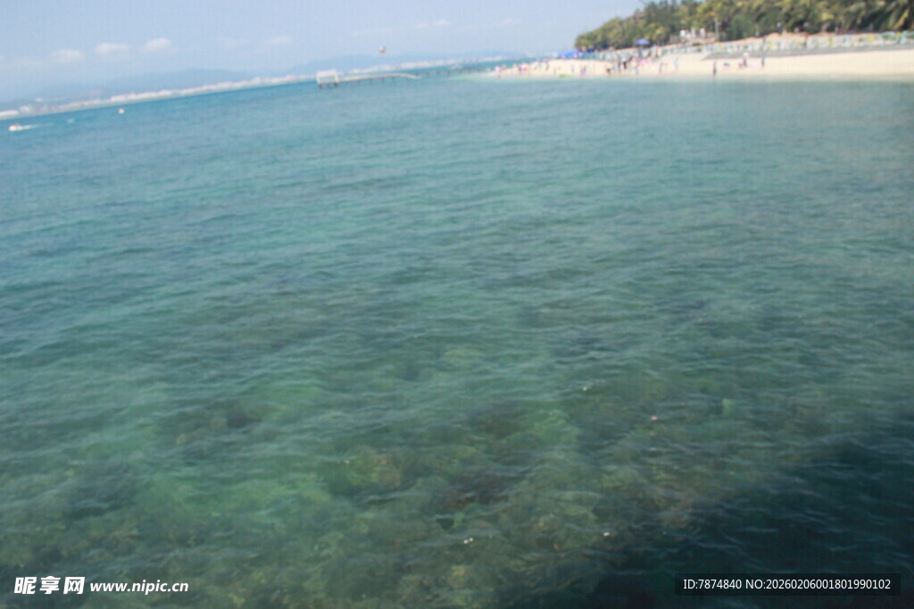 三亚清澈海边美景
