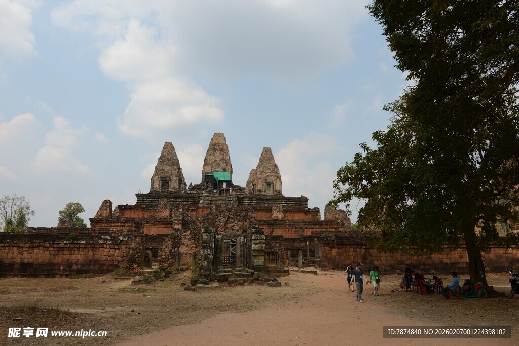 古老神秘的柬埔寨寺庙景观