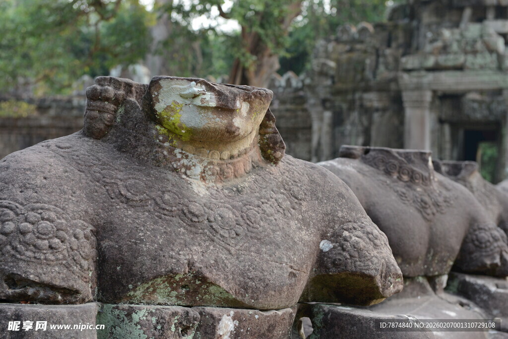 吴哥窟古老石雕神兽