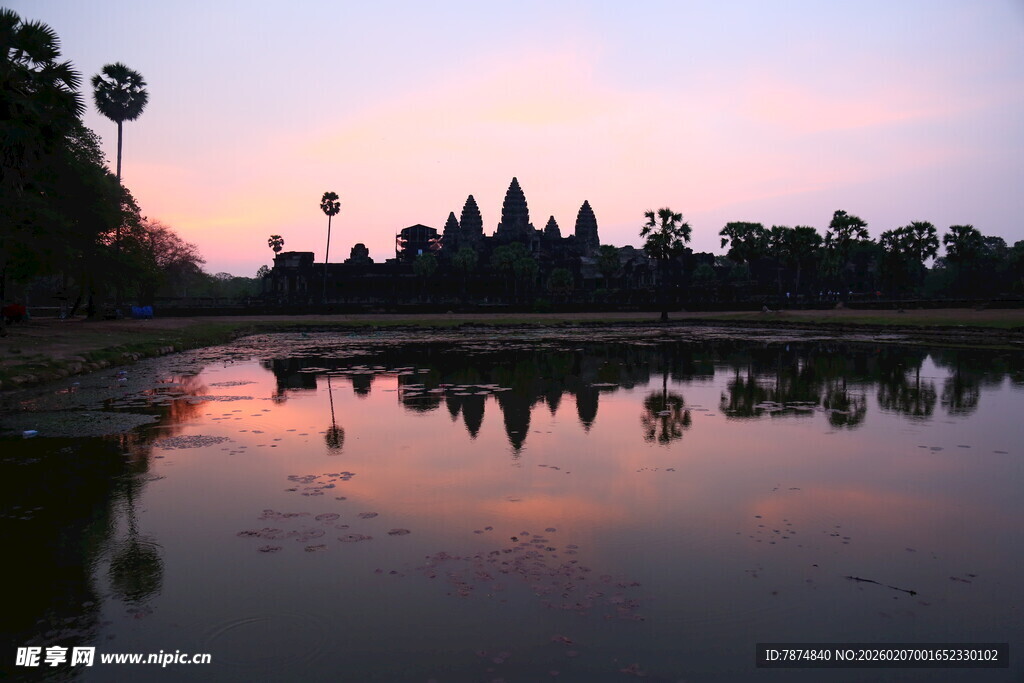 吴哥窟黄昏倒影美景