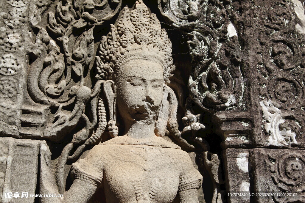 吴哥窟精美雕刻的女神像