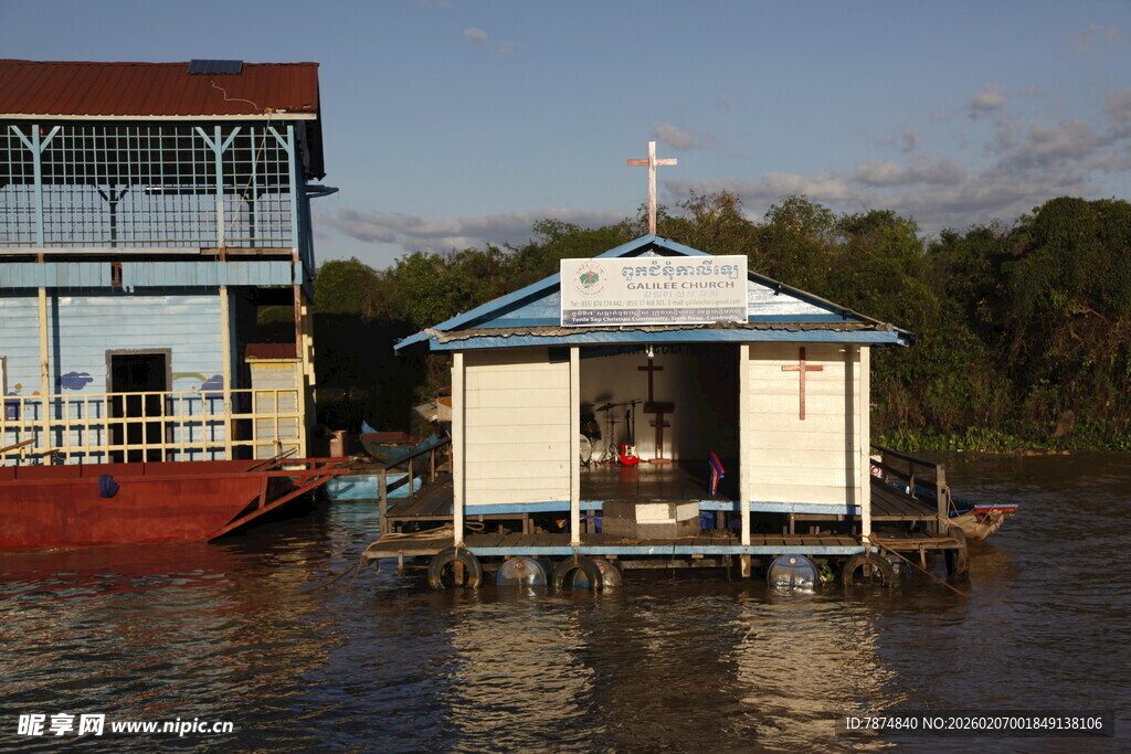 水上小屋 宁静的水边风景