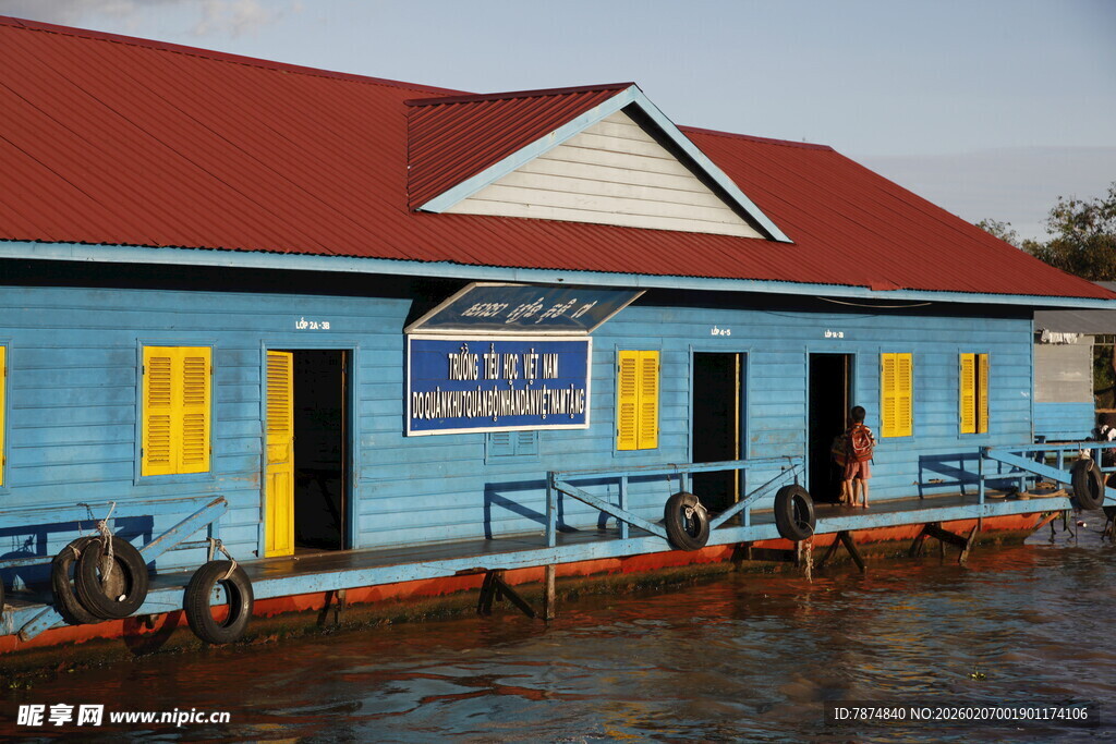 蓝色水上餐厅 独特景致