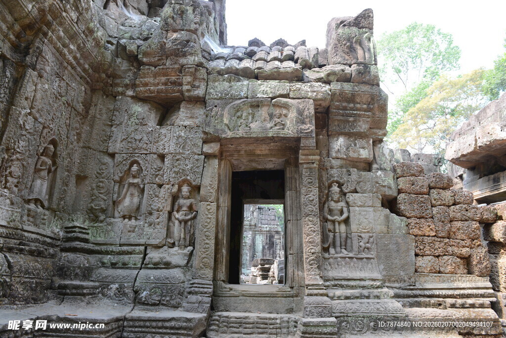 古老神秘的石质寺庙建筑