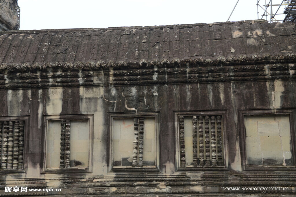 古老斑驳的中式传统建筑墙面