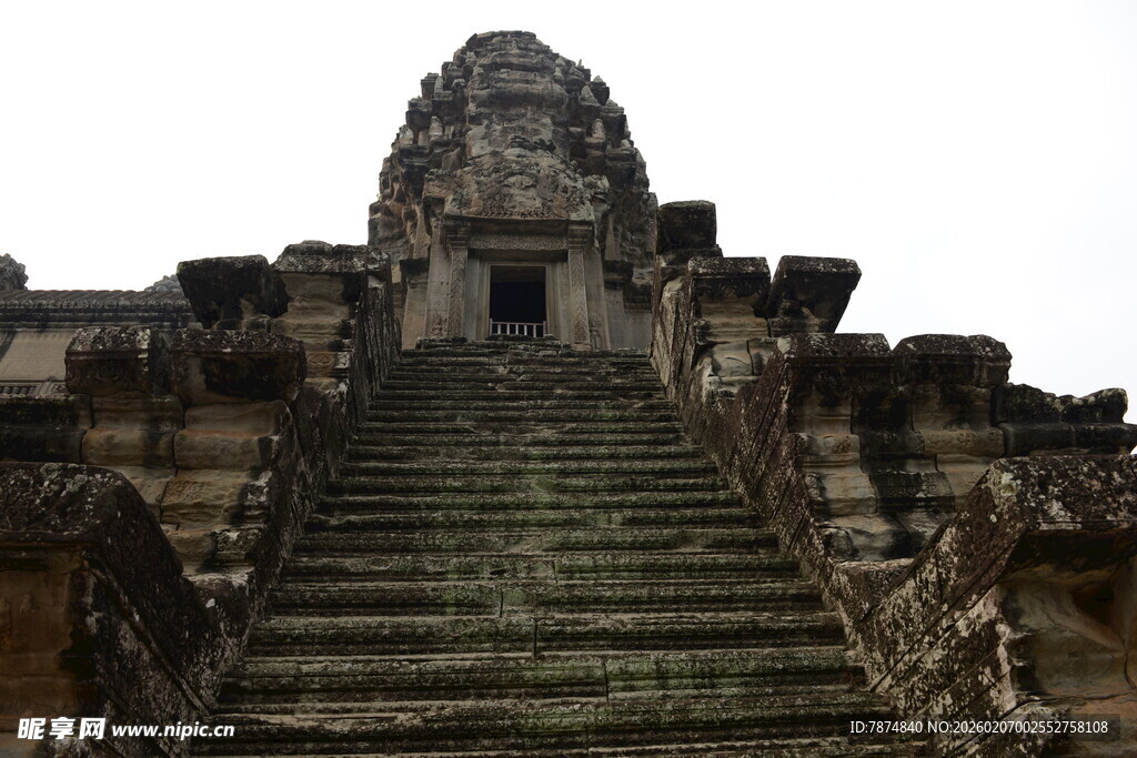 古老吴哥窟的神秘石阶