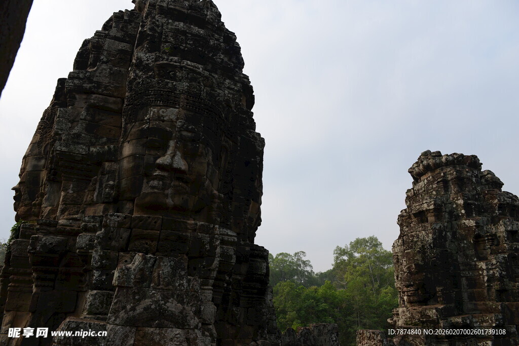 吴哥窟神秘石像
