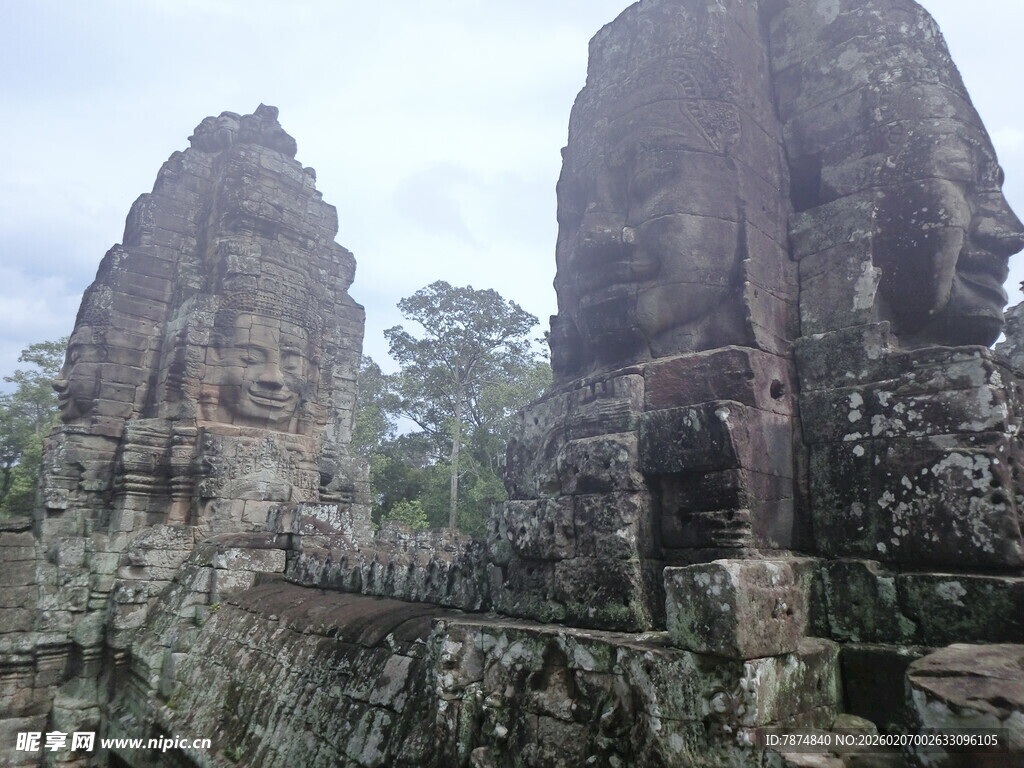 吴哥窟神秘石像景观